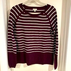 Somona maroon and gray sweater size small